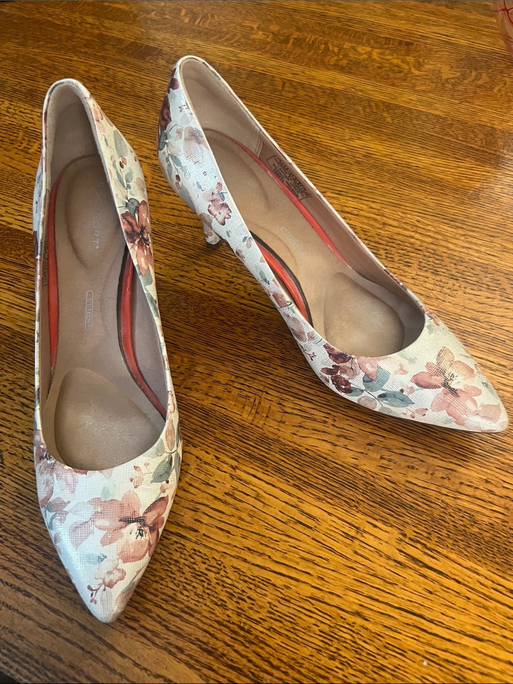 Rockport Floral Pointed-Toe Pumps in Cream and Pink - Unknown Brand